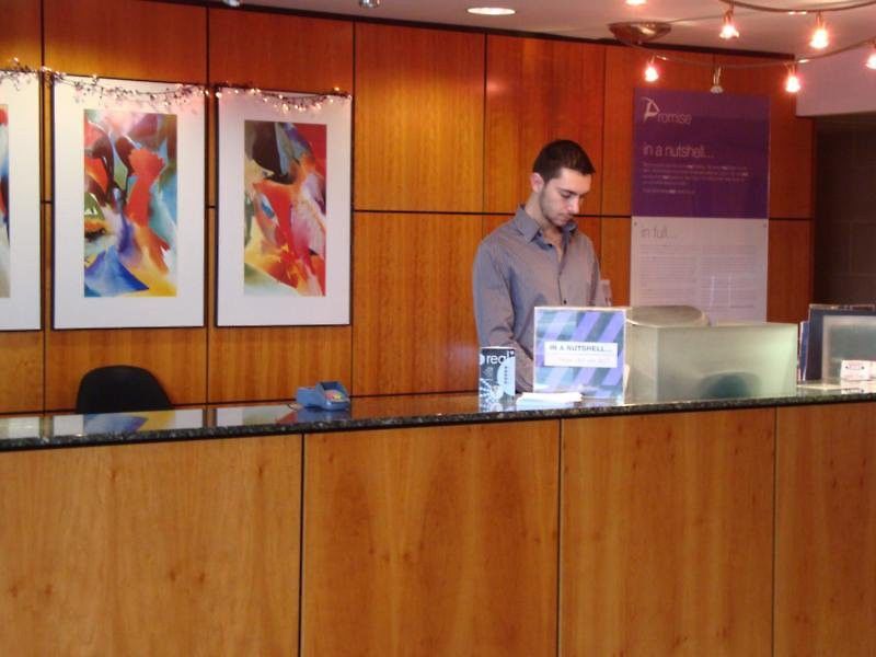 Ramada By Wyndham Cambridge Hotel Fen Drayton Bagian luar foto